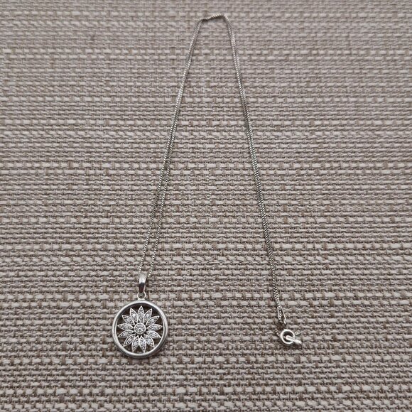 18 Inch Sterling Silver Flower Pavement Cubic Zirconia Necklace A2560 - Picture 1 of 7